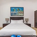 Villa Paraiso Lake Front Villa With Chef And Maids