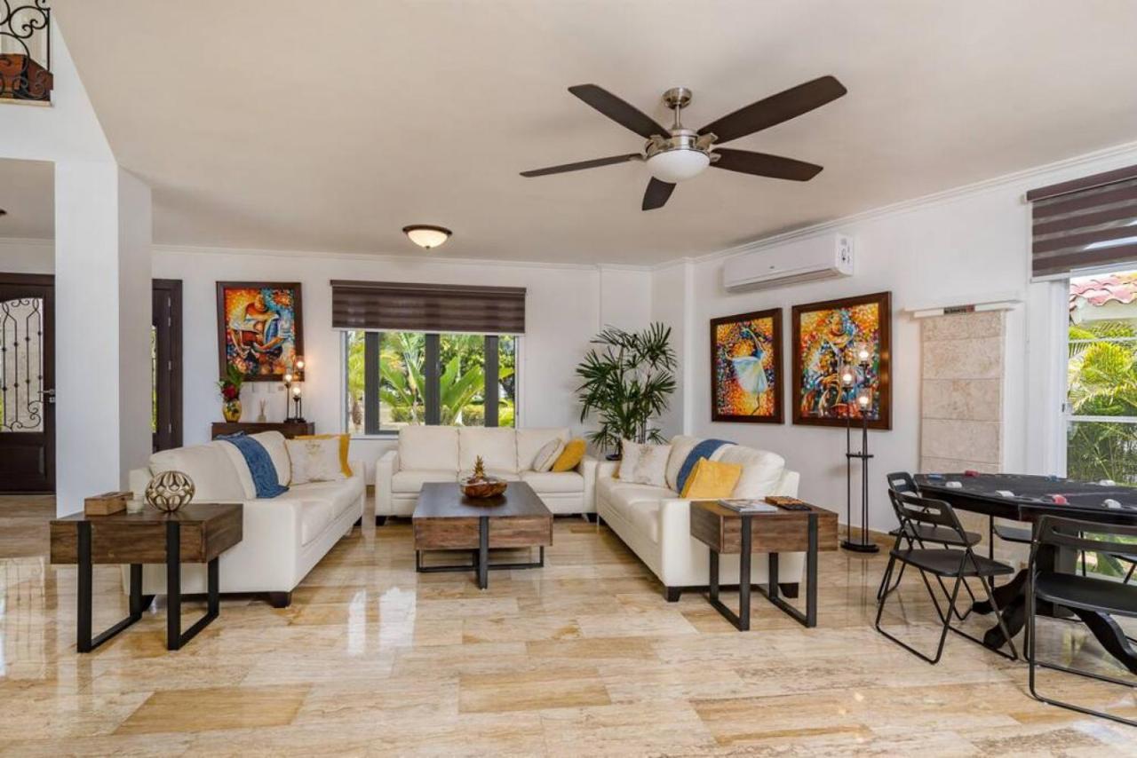 Paraiso Front With Chef And Maids * Punta Cana
