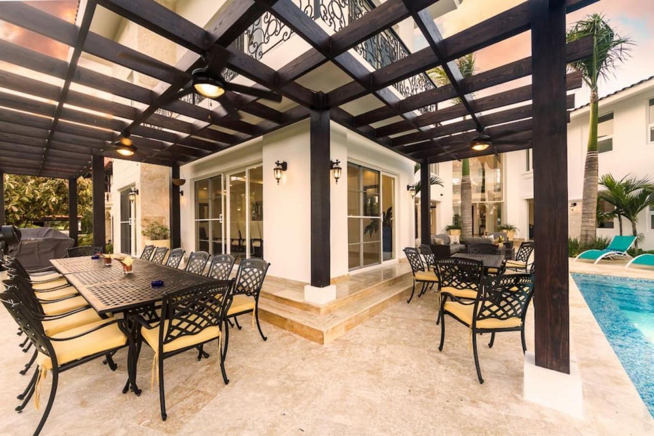 Paraiso Front With Chef And Maids Villa *