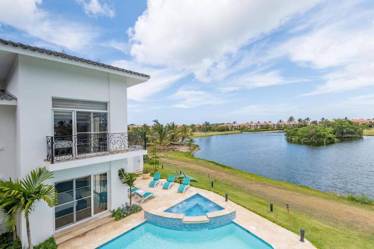Paraiso Front With Chef And Maids Villa Punta Cana