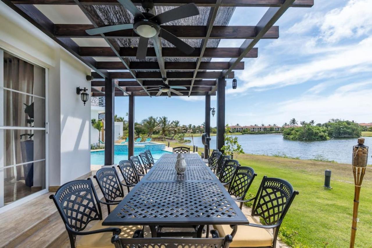 Paraiso Front With Chef And Maids * Punta Cana