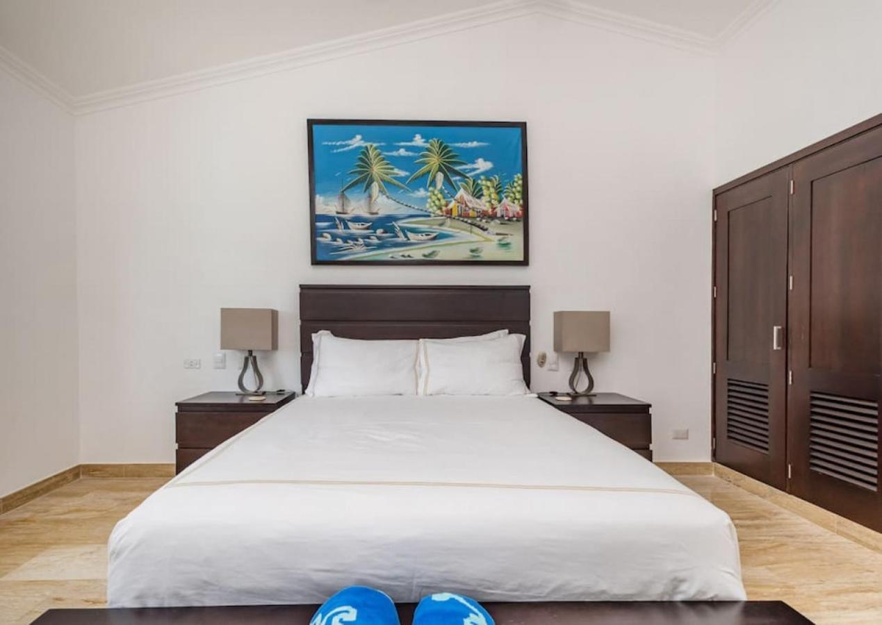 Paraiso Front With Chef And Maids * Punta Cana